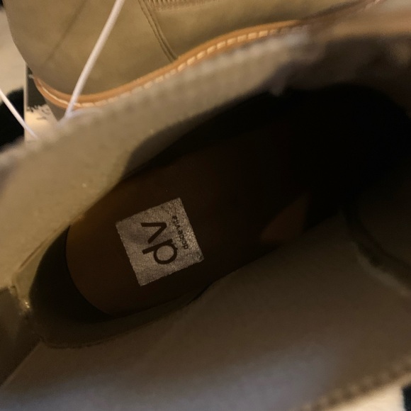 NWT DOLCE VITA CHELSEA BOOT
STYLLI LEIGHA
SIZE 10 - Picture 8 of 10